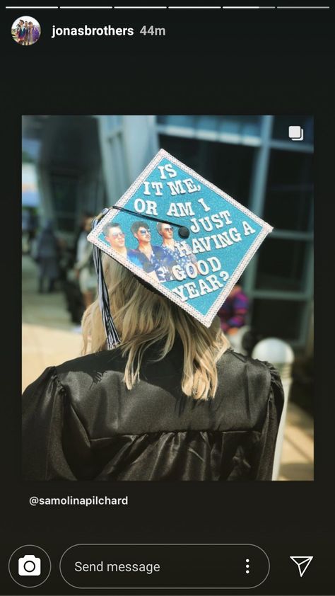 Jonas Brothers Graduation Cap, Grad Cap Ideas, Masters Graduation, Senior Szn, Pta School, College Graduation Cap Decoration, Jonas Brother, Grad Cap Designs, Vision Board Goals