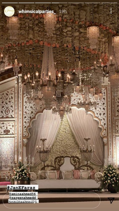 Floral Wedding Decorations Indian, Barat Event Decor, Dark Romantic Wedding Decor Receptions, Pakistani Decor Wedding, Pakistani Wedding Aesthetic Decor, Pakistani Wedding Decoration Barat, Mughal Inspired Wedding Decor, Maroco Style Decor, Wedding Decor Pakistani