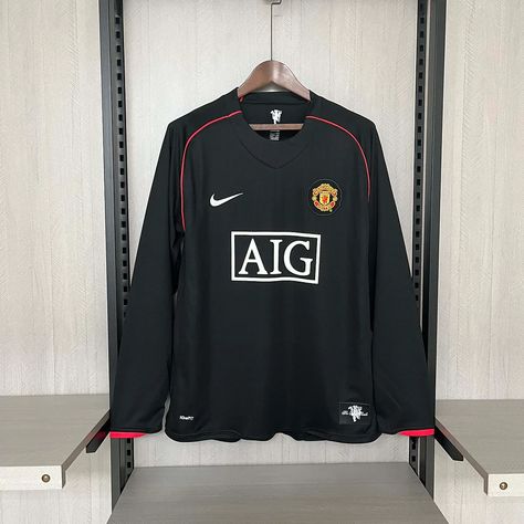 Retro Long Sleeve 07-08 M-U Black Long Sleeve Football Jersey, Long Sleeve Jersey Outfit, Saba Core, Retro Manchester United, Retro Football Jersey, Ronaldo Jersey, Sneakers Outfit Men, Football Jersey Shirt, Football Jersey Outfit