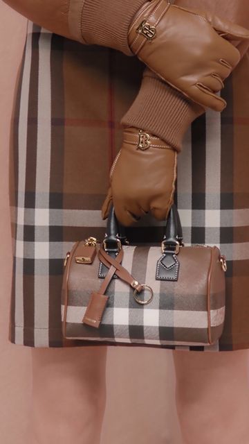 Burberry Bag Outfit, Burberry Aesthetic, Mini Bowling, Bag Outfit, Bowling Bag, Burberry Vintage, Vintage Silhouette, Bowling Bags, Vintage Burberry