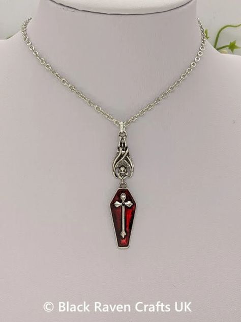 Red And Silver Jewelry, Jewelry Vampire, Red Coffin, Myths & Monsters, W Necklace, Weird Jewelry, Facebook Black, Crucifix Necklace, Black Raven