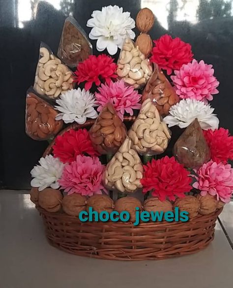 Dry Fruit Bouquet, Diy Dry Fruits Packing Ideas Gift, Dryfruit Hampers Ideas, Dryfruit Bouquet, Fruit Basket Decoration For Wedding, Dryfruits Packing Ideas, Dry Fruits Packing Ideas Gift, Dry Fruit Hamper, Dry Fruits Hamper