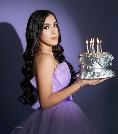 Lavender Birthday Photoshoot, Lavender And Gold Outfit, Lavender Aesthetic Birthday, Purple Outfit Photoshoot, 18th Birthday Pictures, Birthday Studio Photoshoot, Purple Photoshoot, Gold Quinceanera Theme, Lavender Birthday