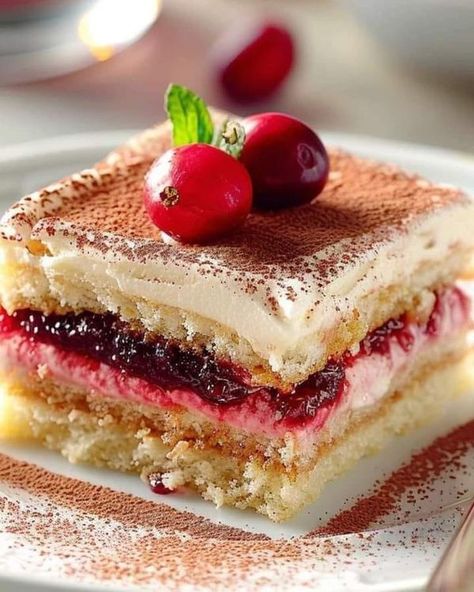 Orange Tiramisu, Chef Gordon, Martha Stewart Recipes, Chef Gordon Ramsay, Mama Recipe, Tiramisu Recipe, Cranberry Recipes, Mascarpone Cheese, Cranberry Orange