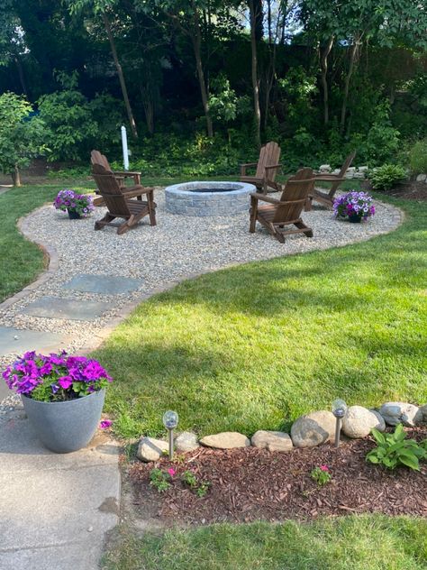 Fun Fire Pit Ideas, Rock Around Fire Pit, Rock Garden Fire Pit Area, Firepit Areas Outside, Rock Seating Area Fire Pits, Rock Firepits Backyard, Rock Seating Area, Stone Firepits Backyard, Backyard Landscaping Fire Pit