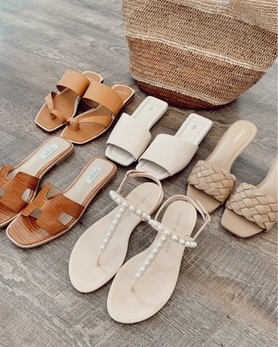 Summer Sandles, Sandals Aesthetic, Pool Sandals, Sandals 2023, Cream Sandals, Pearl Sandals, Beach Vacay, Vacay Outfits, Resort Fashion