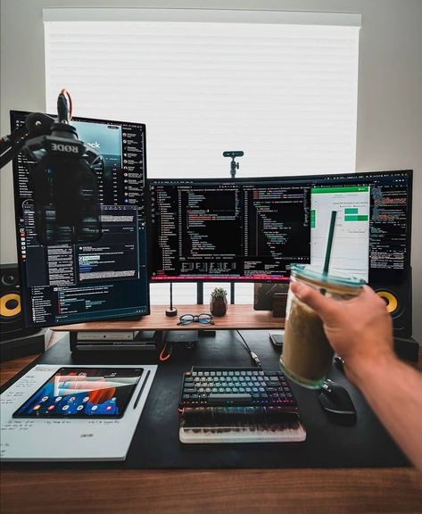 Software Development Aesthetic, Coding Setup Aesthetic, Software Engineer Setup, Coding Room, Software Developer Aesthetic, Game Developer Aesthetic, Developer Setup, Programmer Aesthetic, Coding Motivation