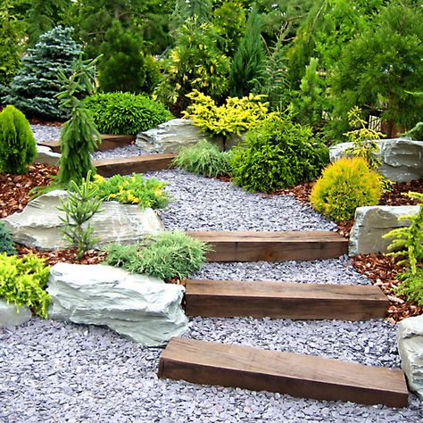 Japanese Garden Decor Ideas, Child Friendly Garden, Japanese Garden Backyard, Japanese Garden Decor, Slate Garden, Japanese Style Garden, Gravel Landscaping, Stone Landscaping, Hillside Landscaping