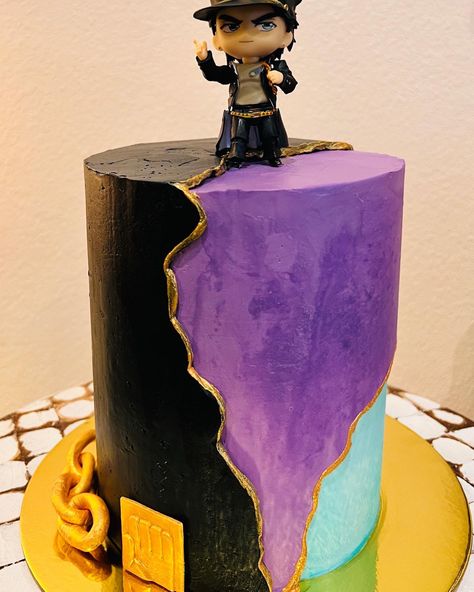 #jojosbizarreadventure #japanesemangacake Jojo's Bizarre Adventure Cake Ideas, Jojos Bizzare Adventure Party, Jjba Birthday Cake, Jojo Cake, Cake Japanese, 19th Bday, Grad 2023, Minecraft Birthday Cake, Jojos Bizarre Adventure Jotaro