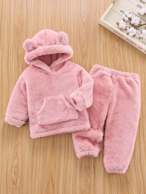 Kids Fasion, Kids Flannel, Baby Girl Clothes Winter, Baby Announcement Cards, Winter Baby Clothes, Ear Design, Solids For Baby, Kids Dress Patterns, Hoodie Pants