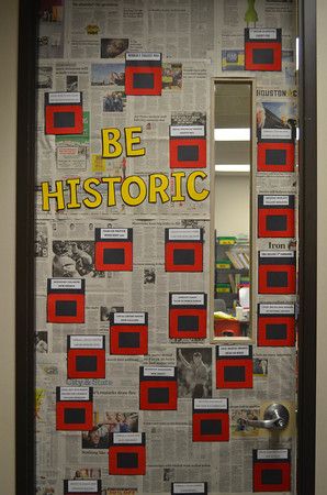 Kickin' It With Class: Classroom Doors - Be All You Can... (Picture Heavy Post) Middle School History Classroom, Social Studies Bulletin Boards, Middle School Social Studies Classroom, History Teacher Classroom, History Classroom Decorations, High School History Classroom, 7th Grade Social Studies, World History Classroom, Middle School History