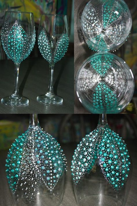 Wine Glass Designs, Diy Wine Glasses, Decorated Wine Glasses, Wine Glass Crafts, Wine Glass Art, Hand Painted Wine Glasses, Painted Glasses, Painting Glassware, Painted Wine Glasses