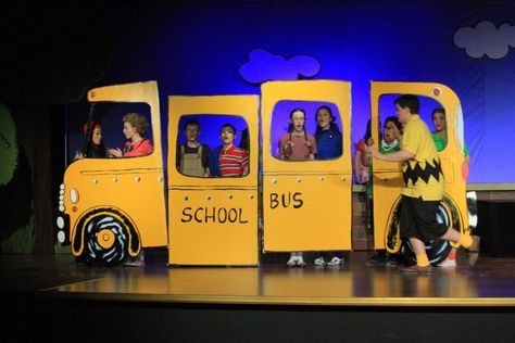 Bus stage prop - for RV idea Charlie Brown Costume, Junie B Jones, Class Dojo, Diy Props, Stage Props, App Interface Design, Background Diy, Magic School Bus, Class Reunion