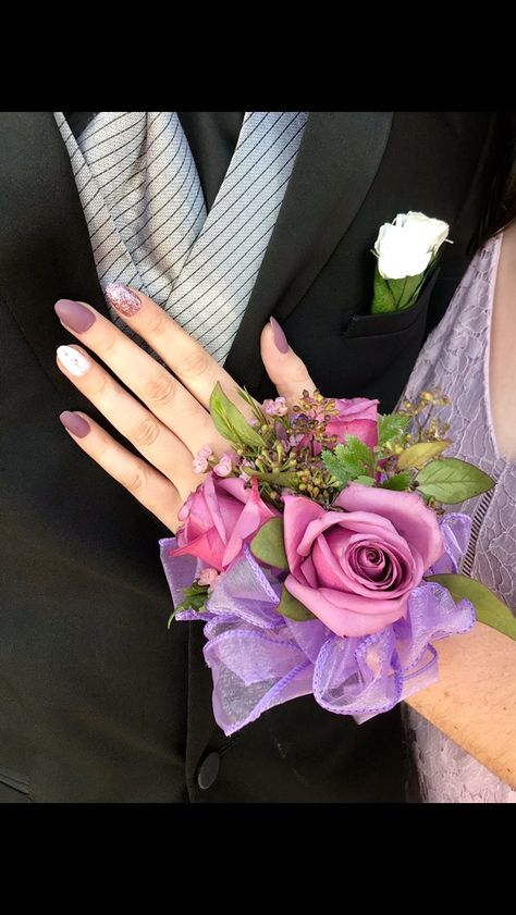 Senior homecoming Prom Corsage Purple, Purple Prom Suit, Corsage Purple, Purple Corsage, Purple Hoco, Suit Prom, Boutonnieres Prom, Corsage And Boutonniere Set, Prom Corsage