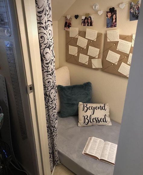 Praying Room, Prayer Altar, 2025 Prayer, Prayer Room Ideas, Inspire Bible, Prayer Closet, Prayer Corner, Prayer Wall, Psalm 37