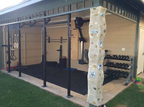 15 Small-Space Home Gym Ideas - Compact Workout Rooms Patio Gym Ideas, Patio Gym, Outdoor Home Gym, Small Home Gym Ideas, Backyard Gym, Home Gym Ideas, Dream Home Gym, Small Home Gym, House Gym