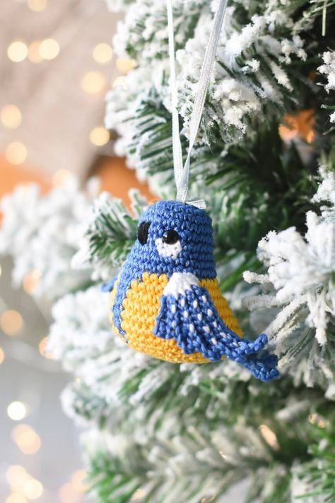 Amigurumi bird pattern | Crochet bird Great Tit | lilleliis Crochet Bird Ornament Free Pattern, Mermaid Tail Blanket Pattern, Mermaid Tail Blanket Crochet, Ornament Crochet, Crochet Bird, Crochet Bird Patterns, Crochet Mermaid Tail, Crochet Embellishments, Bird Christmas Ornaments