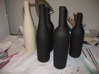 Step by Step Tutorial How To Paint a Wine Bottle Paint Wine Bottles, Wine Bottle Project, Wine Bottle Corks, Wine Craft, Bottle Craft, Wine Bottle Art, Painted Wine Bottles, Wine Bottle Diy, Bottle Corks