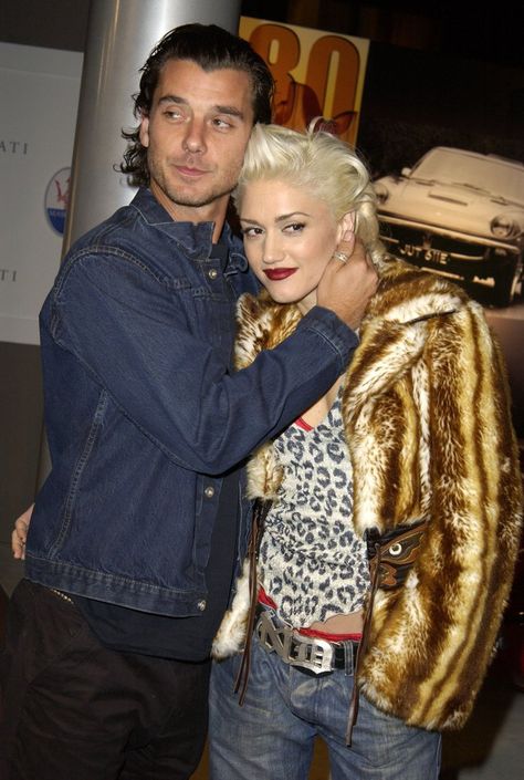 Pin for Later: 17 Old-School Celebrity Couples to Be For Halloween Gwen Stefani and Gavin Rossdale Gwen And Gavin, Gwen Stephanie, Zombie Couple Costume, Gwen Stefani And Gavin Rossdale, Gwen Stefani Pictures, Gwen Stefani No Doubt, Gwen Stefani Style, Gavin Rossdale, 90s Costume