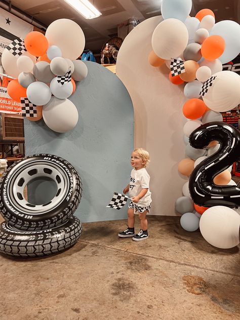 2 Fast Birthday Pictures, Fast One Birthday Pictures, Race Car Birthday Decor, Car Theme Toddler Birthday, Tire Themed Birthday Party, Vintage Race Car Birthday Party Ideas, Fast One Birthday Photoshoot, Toddler Race Car Birthday Party, Fast One Balloon Arch