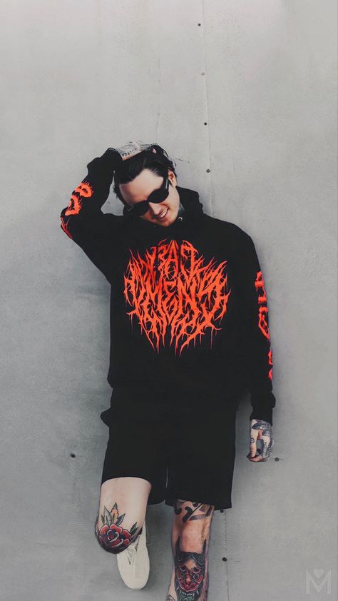 Bad Omens Outfit, Noah Sebastian Wallpaper, Bad Omens Noah Sebastian, Bad Omens Tattoo, Sebastian Hair, Tatto Boys, Emo Boyfriend, Noah Sebastian, Bad Omens