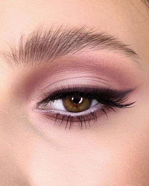 Plum Makeup, Mauve Eyeshadow, Purple Eyeshadow Looks, Mauve Makeup, Purple Makeup Looks, Redhead Makeup, Makeup Over 40, Glam Wedding Makeup, Classic Makeup