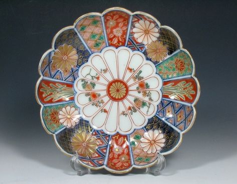 3 Most Artistic Styles of Arita Porcelain: Ko-Imari, Kakiemon and Nabeshima Japan Crafts, Imari Porcelain, China Painting, Porcelain Art, Japanese Porcelain, Japanese Painting, Japanese Pottery, Japanese Ceramics, Japanese Antiques