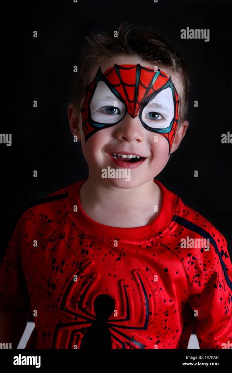 Easy Spiderman Face Paint, Spiderman Face Paint, Spider Man Face Paint, Spiderman Makeup, Spider Face Painting, Superhero Face Painting, Easy Halloween Face Painting, Web Face, Spiderman Painting