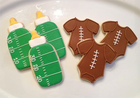 Football Baby Shower Theme, Football Sugar Cookies, Baby Shower Desserts Girl, Football Baby Shower, Sports Baby Shower, Shower Desserts, Baby Shower Desserts, Baby Gender Reveal Party, Football Baby