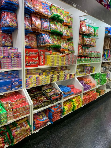 Candy Store Ideas Design, Candy Store Design Interior, Snack Store Design, Mexican Store Ideas, Small Candy Store Design, Candy Shop Decor, Snack Shop Design, Candy Store Ideas, Candy Shop Ideas Design