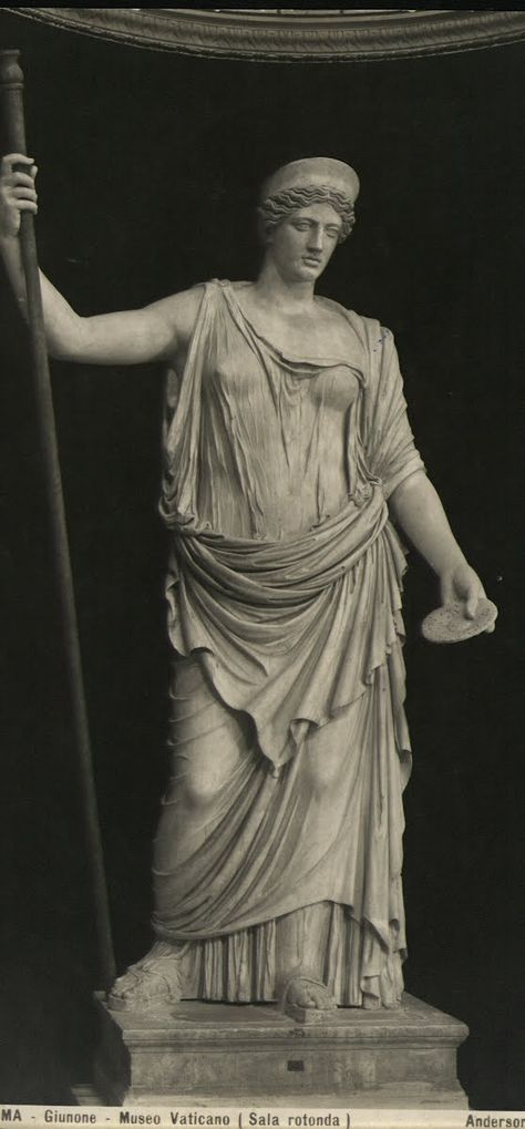 Hera Statue Aesthetic, Hera Greek Goddess Aesthetic, Hera Goddess Wallpaper, Juno Aesthetic Goddess, Juno Goddess Aesthetic, Hera Aesthetic Greek Mythology, Hera Goddess Aesthetic, Hera Painting, Hera Statue