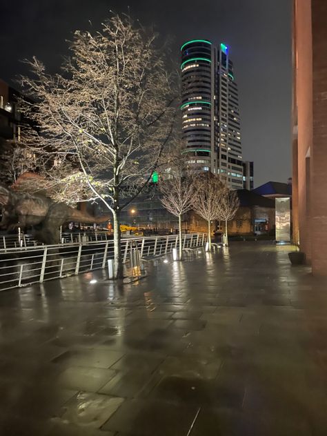 Leeds Aesthetic, Leeds University, Leeds City, Night City, Night Aesthetic, City Aesthetic, City Life, City Lights, Leeds