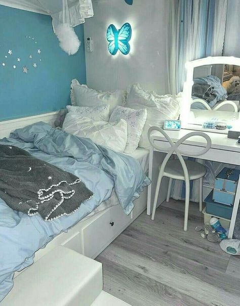 Aesthetic Room Decor Ideas, Light Blue Rooms, Light Blue Bedroom, Blue Room Decor, Bedroom Ideas For Small Rooms Cozy, Hiasan Bilik Tidur, Purple Bedrooms, Aesthetic Bedroom Ideas, Blue Bedroom Decor