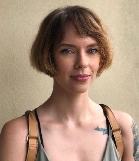 ear length French Bob Cut Ear Length Hairstyles, French Bob With Bangs, Short French Bob, Fixing Short Hair, Short French, Bob Haircut Curly, New Hair Do, French Bob, Latest Hair