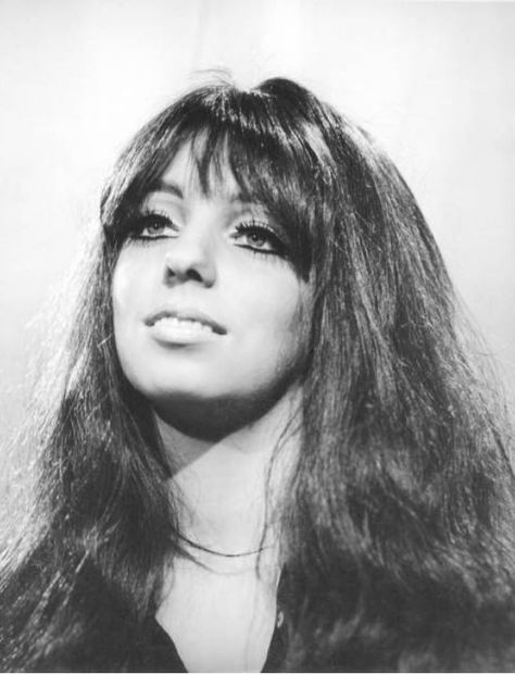 Love And Be Loved Quotes, Be Loved Quotes, Mariska Veres, Classic Rock Fashion, Loved Quotes, 1970s Music, Musical Artist, To Love And Be Loved, Carolyn Jones