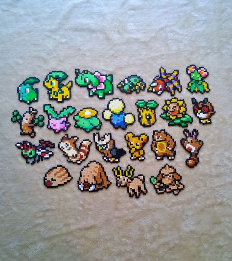 Johto Region, Starter Pokemon, Pokemon Bead, Beads Candy, Diy Perler Bead Crafts, Diy Perler Beads, Perler Bead Art, Fuse Beads, Pokemon Trainer