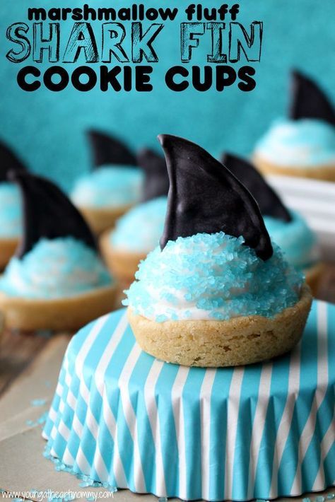 Shark Week Drinks, Sugary Desserts, Beach Theme Desserts, Pirate Concept, Shark Week Recipes, Jaws Party, Nautical Cookies, Shark Snacks, Beach Dessert