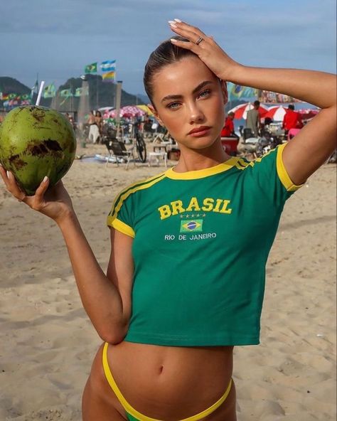 Brazilian Vibes, Brazil Clothing, Brazil Vibes, Brazil T Shirt, Brazil Girls, Brasil Aesthetic, Brazil Style, Brazil Model, Brazil Culture