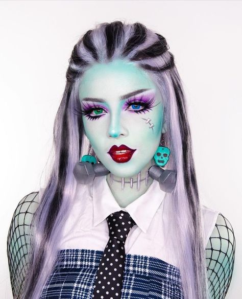 Halloween Monster High Makeup, Frankie Stein Makeup Halloween, Frankie Stein Makeup Inspiration, Monster High Frankie Makeup, Frankie Makeup Monster High, Frankie Monster High Cosplay, Frankie Monster High Makeup, Frankie Stein Outfits, Monster High Makeup Looks