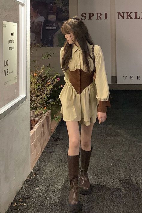 Cowboy Dresses For Women, Cowgirl Style Outfits Winter, Vaqueras Aesthetic, Camping Outfits Aesthetic, Cowboy Girl Outfits, Cold Winter Outfits Aesthetic, Cowboy Outfits For Women, Outfits Aesthetic Winter, Cold Winter Outfits