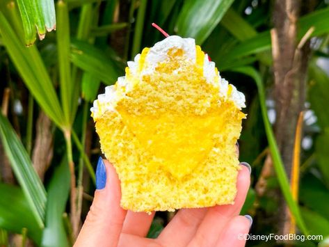 Dole Whip Cupcakes, Disney Dole Whip, Pineapple Cupcakes, Pineapple Whip, Orange Food Coloring, Pretty Cupcakes, Yellow Foods, Dole Whip, Cupcake Flavors