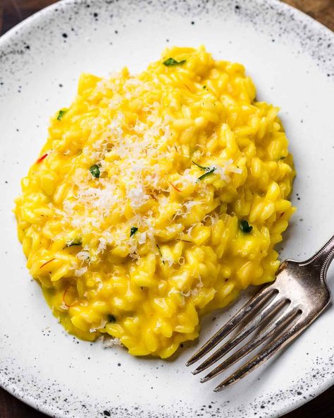 Milanese Recipe, Parmesan Butter, Risotto Milanese, Sip And Feast, Risotto Alla Milanese, Saffron Recipes, Bistro Food, Shrimp And Grits, Arborio Rice