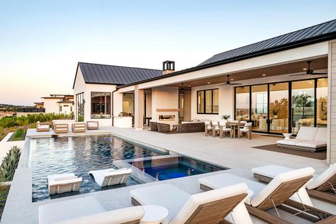 Contemporary Ranch Home, House With A Pool, Modern Farmhouse Ranch, Modern Ranch House, Gable House, Farmhouse Architecture, Bungalow Style House Plans, Rural House, Modern Ranch