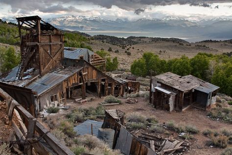 Wooden Shack, Abandoned Mine, Abandoned Town, Abandoned Cities, Mining Town, Western Town, Town Names, California Photos, In The Middle Of Nowhere