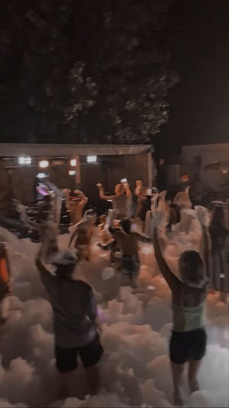 foam party aesthetic dark Foam Party Aesthetic, Party Aesthetic Dark, Frat Party Aesthetic, Parties Themes, Frat Party, Random Tips, Summer Energy, Foam Party, Dream Trips