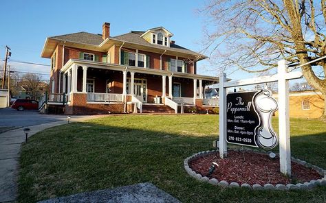 The Peppermill in Abingdon, VA serves up some truly fine cuisine. It's a perfect place for a romantic dinner in Abingdon, VA after taking in a play at the famous Barter Theatre. #restaurants #abingdonva #virginia #veravise Foodie Travel Usa, Abingdon Va, Abingdon Virginia, Building References, Luke's Diner, Southern Restaurant, Lukes Diner, Virginia Wineries, Family Travel Destinations