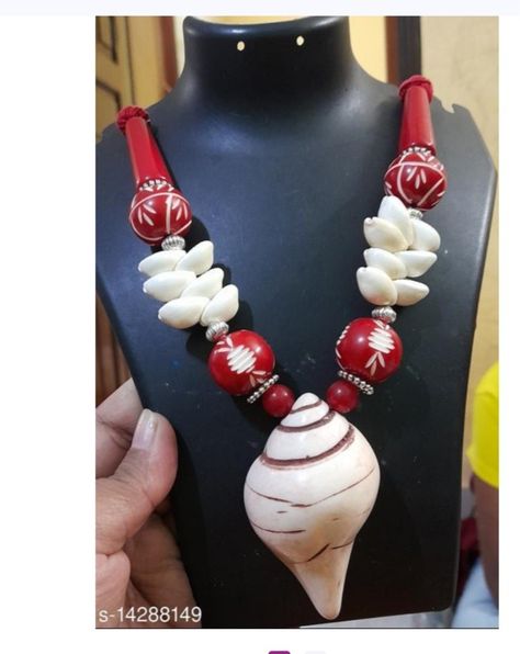 Traditional Handmade Shell Necklace, Oxidized Amulet Necklace For Puja, Traditional Handmade Red Coral Beads, Navratri Silver Oxidized Jewelry, Oxidized Jewellery, Bohemian Hand-strung Red Coral Necklaces, Beads Jewellery, Oxidised Jewellery, Jewellery Set