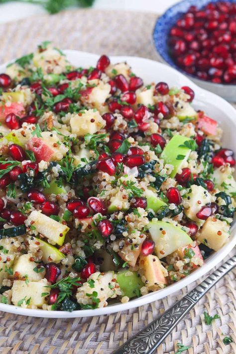 Quinoa Salad Recipe Quinoa Beet Salad Recipes, Christmas Quinoa Salad, Recipes With Pomegranate, Pomegranate And Feta Salad, Easy Quinoa Salad, Greek Quinoa Salad, Feta Salad Recipe, Quinoa Salad Recipe, Friendsgiving Food