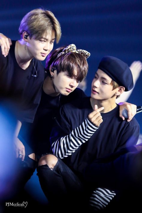 When confused and innocent Jungkook meets upset and shy Jimin for the… #fanfiction #Fanfiction #amreading #books #wattpad Bts Maknae Line, Jungkook V, Bts Vkook, Billboard Music Awards, Fan Fiction, Bts Lockscreen, Bts Korea, Jimin Jungkook, Album Bts