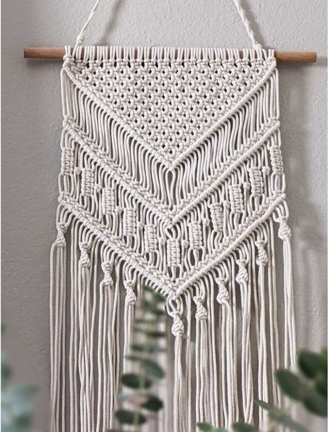 Easy Macrame Wall Hanging, Macrame Circle, Macrame Wall Hanging Tutorial, Free Macrame Patterns, Macrame Tapestry, Macrame Wall Hanging Diy, Macrame Wall Hanging Patterns, Macrame Curtain, Woven Wall Art